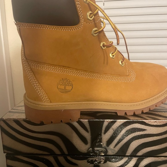 Men’s Timberland Boots sz. 5 - Picture 4 of 4